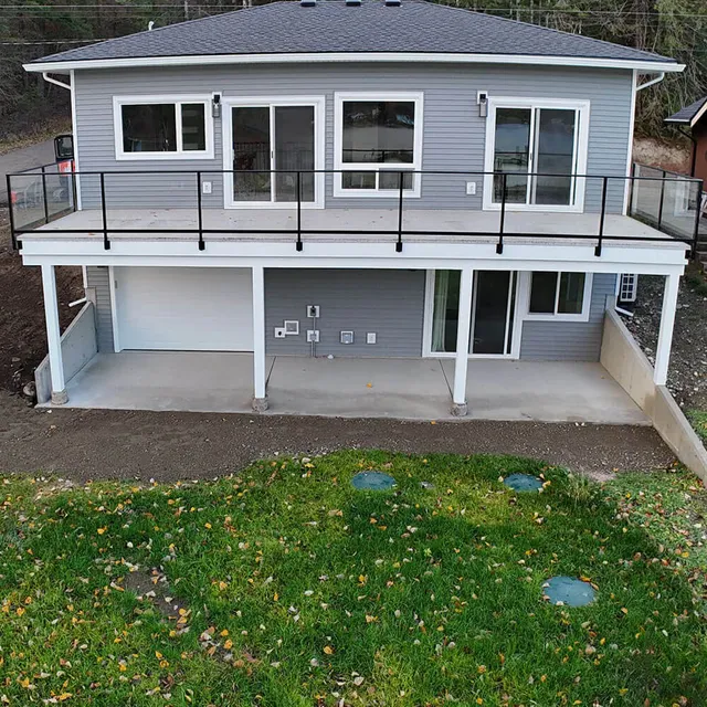 Custom lakeside home built by LDR Construction